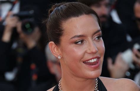 exarchopoulos sexy|Cannes 2024 : Décolleté jusqu’au nombril et fente XXL, Adèle ...